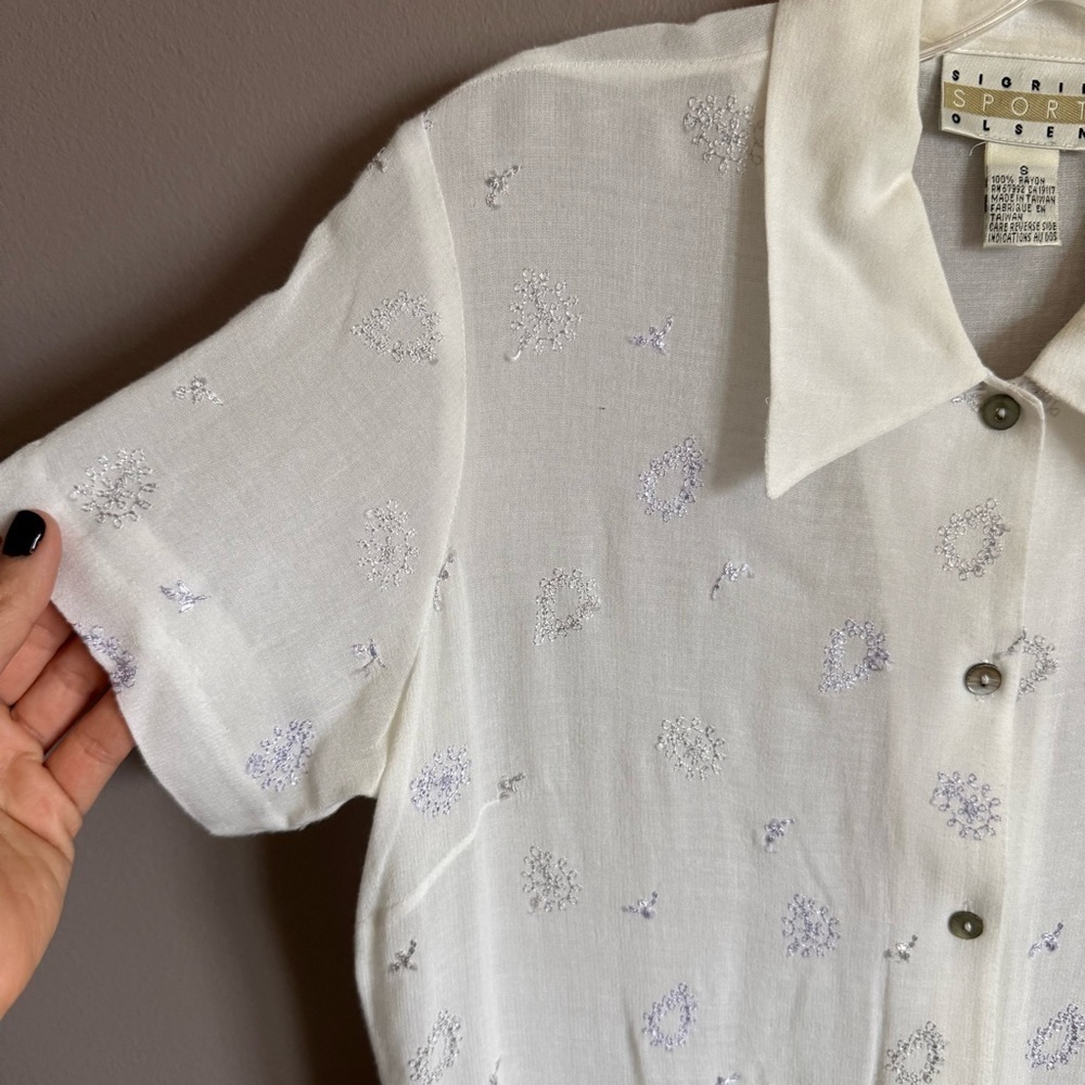 Vintage 90s Sigrid Olsen Lightweight Embroidered Short Sleeve Button Up Top S - Picture 2 of 5